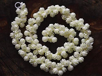 Craftbia Artificial Jasmine Garland,Jasmine Gajra,Mullapoove mala with Real Jasmine Fragrance, As Used for Hair Accessory for Women and Girls,Length